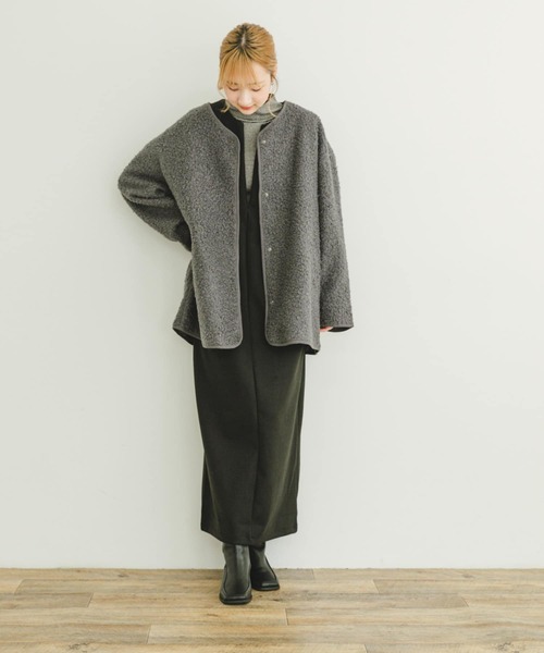 ITEMS URBANRESEARCH（アイテムズ アーバンリサーチ）の「ボアジャケット（ノーカラーコート・レディース・グレー/オフホワイト/ライトブラウン・FREE）」の4枚目の写真