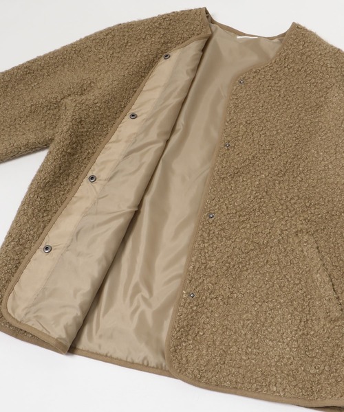 ITEMS URBANRESEARCH（アイテムズ アーバンリサーチ）の「ボアジャケット（ノーカラーコート・レディース・グレー/オフホワイト/ライトブラウン・FREE）」の14枚目の写真