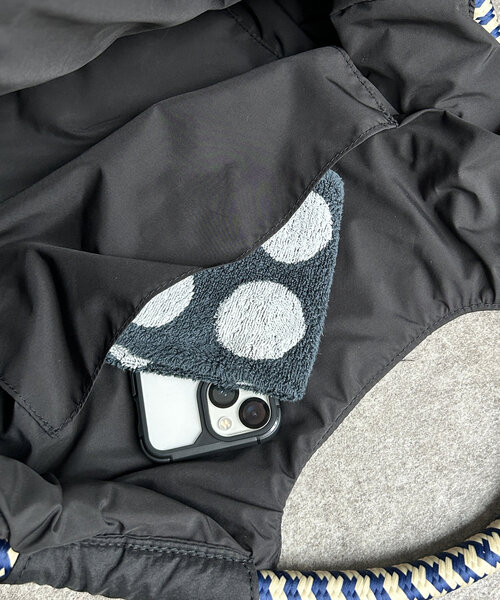 CPCM(シーピーシーエム)の「パラコードパフトート&ショルダーバッグ(ショルダーバッグ・メンズ・アイボリー/ブラック・FREE)」の11枚目の写真