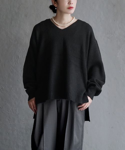 apartment department(アパートメントデパートメント)の「ワイドシルエット Vネックプルオーバー(Tシャツ/カットソー・レディース・ベージュ/ライトグレー/ブルー/アイボリー/ブラック・M)」の2枚目の写真