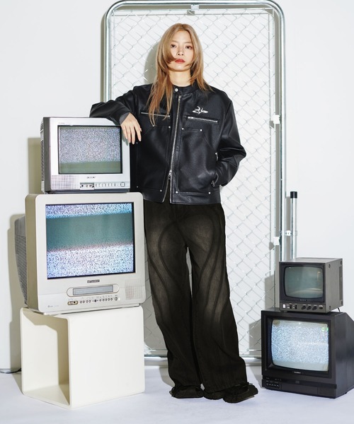 MSG(エムエスジー)の「メタルプレート合皮ショートバイカージャケット【UNISEX】(その他アウター・メンズ・ブラック/ブラック系・L/M/S/XL)」の8枚目の写真