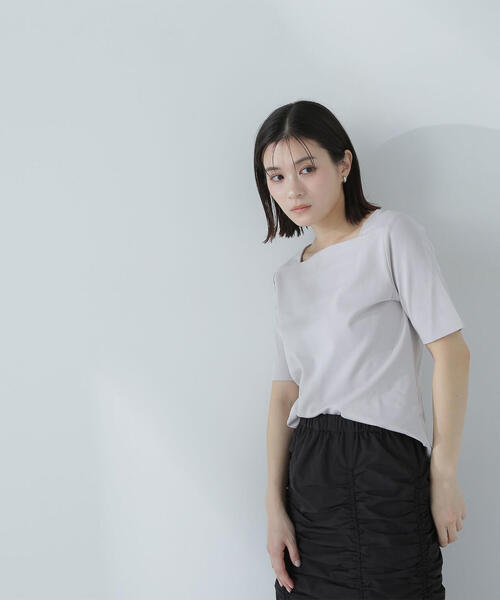 NATURAL BEAUTY BASIC(ナチュラルビューティーベーシック)の「◇ベーシックTシャツシリーズ スクエアネック(Tシャツ/カットソー・レディース・オフホワイト/グレー/ブラック・FREE)」の21枚目の写真