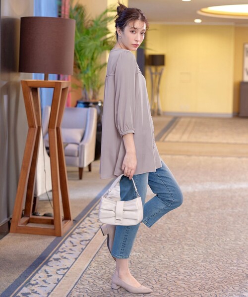 Tiaclasse(ティアクラッセ)の「ヴィンテージサテンタックシャツチュニック(シャツ/ブラウス・レディース・ターコイズブルー/ネイビー/グレイッシュベージュ・XXL/XL)」の19枚目の写真