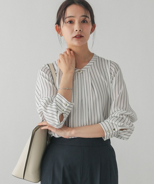 GLOBAL WORK（グローバルワーク）の「キレイつづく2WAYタックブラウス