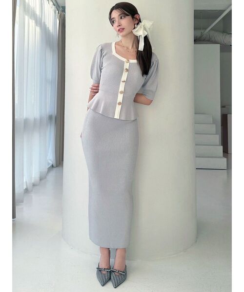 RESEXXY（リゼクシー）の「バイカラーペプラムニットトップス【セットアップ着用可能】（ニット/セーター・レディース・オレンジ/ブルー/ブラック・FREE）」の4枚目の写真