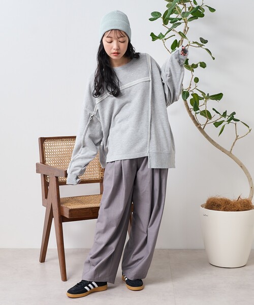 FREAK'S STORE(フリークスストア)の「リメイク風 カットオフスウェット(スウェット・レディース・グレー/チャコールグレー/ナチュラル・フリ-)」の13枚目の写真
