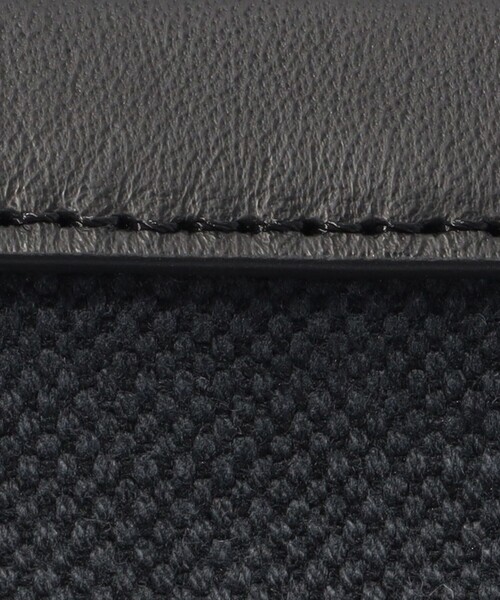 TOMORROWLAND （トゥモローランド）の「SegeN ファブリックコンビ ポーチ（クラッチバッグ・メンズ・ライトベージュ/ブラック・FREE）」の4枚目の写真