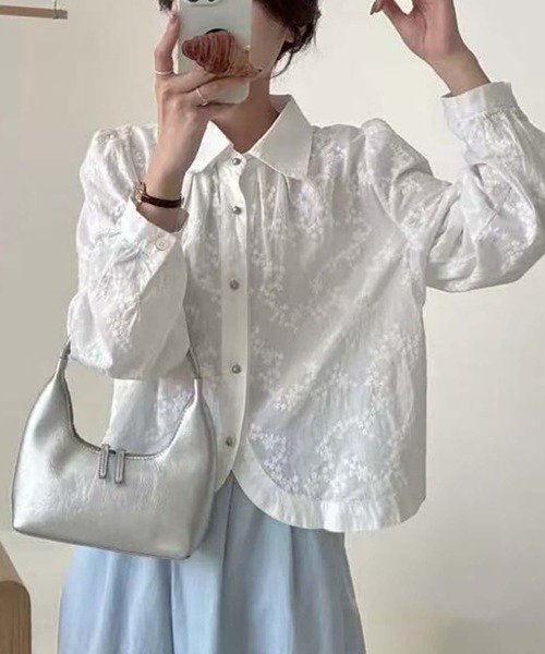 aimoha(アイモハ)の「花柄フロントカットシャツブラウス(シャツ/ブラウス・レディース・ホワイト/ライトベージュ・FREE)」の4枚目の写真
