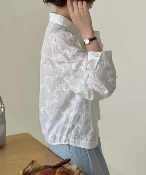 aimoha(アイモハ)の「花柄フロントカットシャツブラウス(シャツ/ブラウス・レディース・ホワイト/ライトベージュ・FREE)」の5枚目の写真