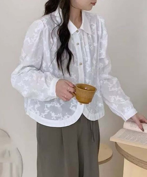aimoha(アイモハ)の「花柄フロントカットシャツブラウス(シャツ/ブラウス・レディース・ホワイト/ライトベージュ・FREE)」の6枚目の写真