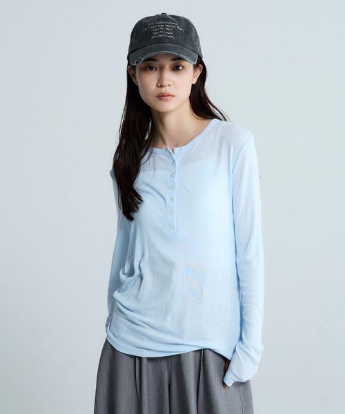 JEANASIS（ジーナシス）の「セミシアーリブヘンリー LS/326122（Tシャツ/カットソー・レディース・ホワイト/ピンク/ブラック/グレー/ライトブルー・FREE）」の4枚目の写真