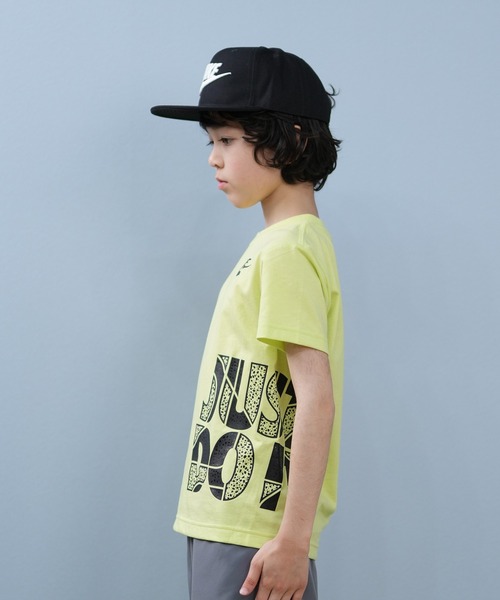 NIKE(ナイキ)の「NIKE/ナイキ 86M782 キッズ Tシャツ 86M782(Tシャツ/カットソー・キッズ・レモンイエロー/ヘザーグレー・4:105cm/5:110cm/6:115cm/7:120cm)」の11枚目の写真