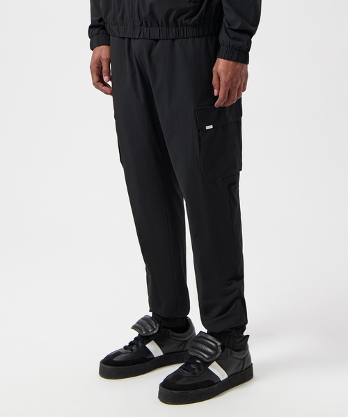 BALR.(ボーラー)の「Tech Cuffed Cargo Pants(カーゴパンツ・メンズ・ブラック・X-LARGE/LARGE/MEDIUM/SMALL)」の1枚目の写真