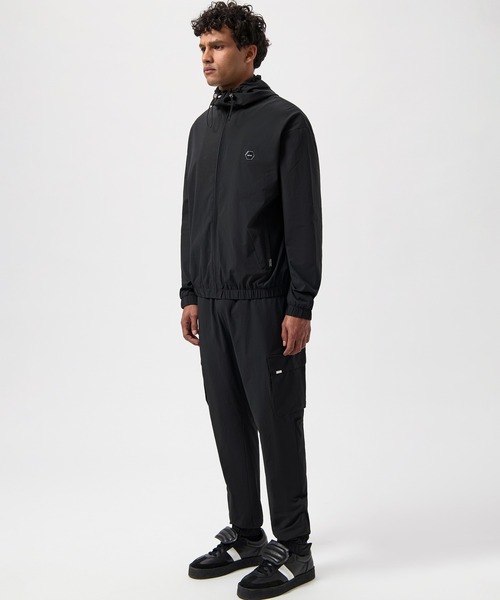 BALR.(ボーラー)の「Tech Cuffed Cargo Pants(カーゴパンツ・メンズ・ブラック・X-LARGE/LARGE/MEDIUM/SMALL)」の2枚目の写真