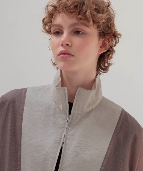 DRESSLAVE(ドレスレイブ)の「shiny cloud windbreaker(シャイニークラウドウインドブレーカー)(ブルゾン・レディース・カーキ/グレー・38)」の16枚目の写真