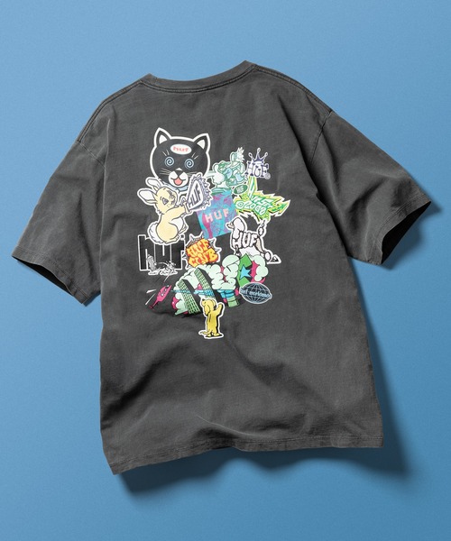 HUF（ハフ）の「STICKER TEE / HUF ハフ プリント Tシャツ 半袖（Tシャツ/カットソー・メンズ・ブラック/ホワイト/ライトブルー・LARGE/MEDIUM/X-SMALL/SMALL/XX-LARGE/X-LARGE）」の2枚目の写真