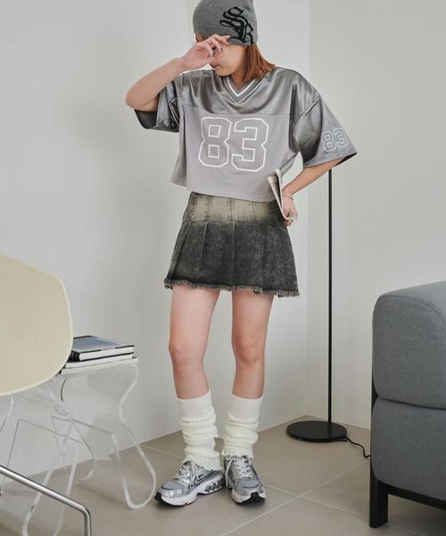 WEGO(ウィゴー)の「WEGO/【25年春夏新作】ゲームナンバリングサテンショートT(Tシャツ/カットソー・レディース・ブラック/ライトグレー/ホワイト・FREE)」の21枚目の写真