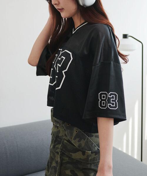 WEGO(ウィゴー)の「WEGO/【25年春夏新作】ゲームナンバリングサテンショートT(Tシャツ/カットソー・レディース・ブラック/ライトグレー/ホワイト・FREE)」の16枚目の写真