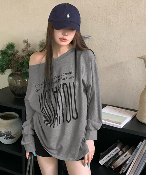 THE HITSS(ヒッツ)の「BIGロゴ ナンバリング プリント 前後2WAY ワンショルダー ロングTシャツ(Tシャツ/カットソー・レディース・グレー/ワイン・FREE)」の9枚目の写真