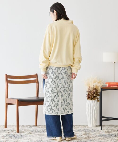 AMERICAN HOLIC(アメリカンホリック)の「襟付き刺繍入りミニ裏毛プルオーバー(スウェット・レディース・ネイビー/ライトイエロー/ホワイト系その他/ミント・M/L)」の8枚目の写真