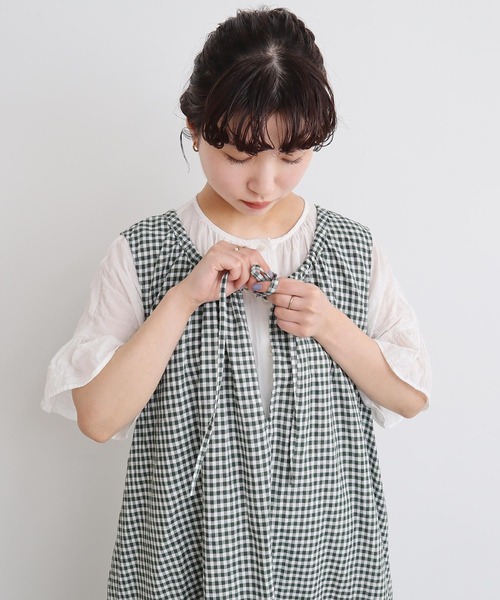 l'atelier du savon（アトリエドサボン）の「●麻のしぼるリボン ノースリワンピース（ワンピース・レディース・オフホワイト/グリーン/ブラック・FREE）」の16枚目の写真
