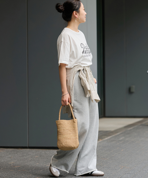 JOURNAL STANDARD relume(ジャーナルスタンダード レリューム)の「PalosロゴTEE(Tシャツ/カットソー・レディース・チャコールグレー/レッド・FREE)」の4枚目の写真