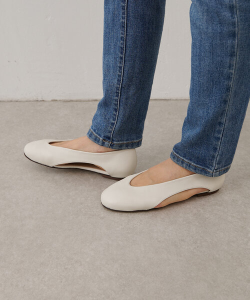 BEARDSLEY（ビアズリー）の「《CORSO ROMA 9》サイドオープンフラットシューズ（パンプス・レディース・ベージュ・35/36/37/38）」の9枚目の写真