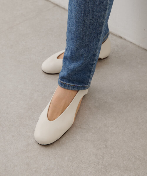 春#BEARDSLEY#セレモニーフラットパンプスイタリア製本革定価