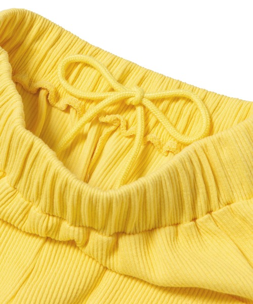 PUNYUS（プニュズ）の「リブフレアフリルパンツ（その他パンツ・レディース・グリーン/ブルー/ピンク/イエロー/ブラック・1/2/4/3）」の9枚目の写真