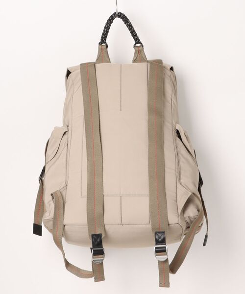 ALLSAINTS（オールセインツ）の「MARS RECYCLED BACKPACK | MARS リサイクル バックパック（バックパック/リュック・メンズ・ライトカーキ・ONE SIZE）」の10枚目の写真