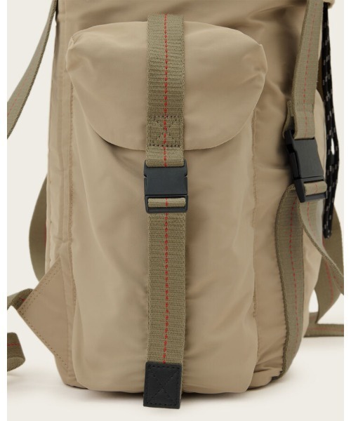 ALLSAINTS（オールセインツ）の「MARS RECYCLED BACKPACK | MARS リサイクル バックパック（バックパック/リュック・メンズ・ライトカーキ・ONE SIZE）」の8枚目の写真