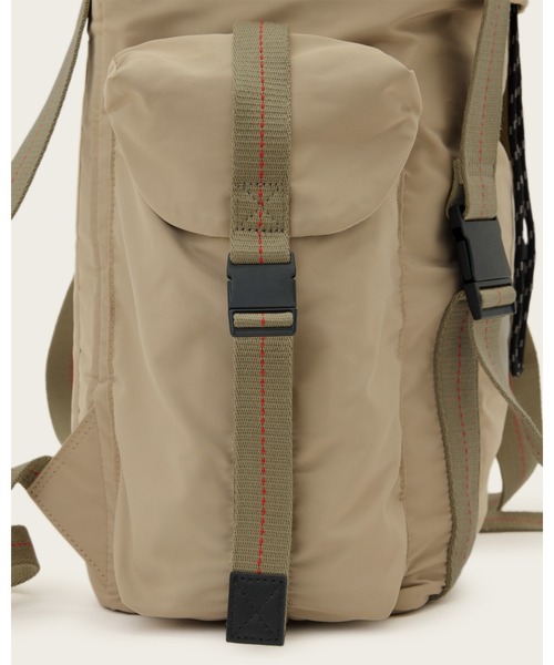 ALLSAINTS(オールセインツ)の「MARS RECYCLED BACKPACK | MARS リサイクル バックパック(バックパック/リュック・メンズ・ライトカーキ・ONE SIZE)」の12枚目の写真