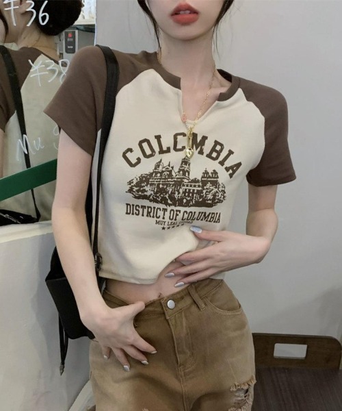 maison de LATIR(メゾンドラティール)の「バイカラーロゴプリントクロップトップス(Tシャツ/カットソー・レディース・ブラック/ブラウン・FREE)」の5枚目の写真