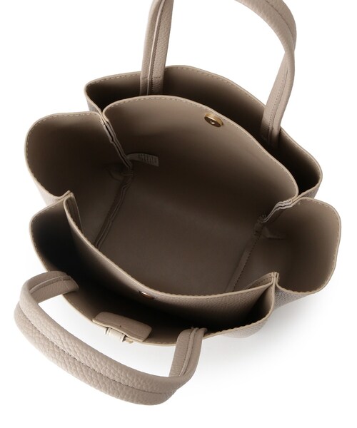 ITS'DEMO（イッツデモ）の「ベルト三層ミニトート（ハンドバッグ・レディース・イエロー/ライトベージュ/ブラック/アイボリー・00）」の12枚目の写真