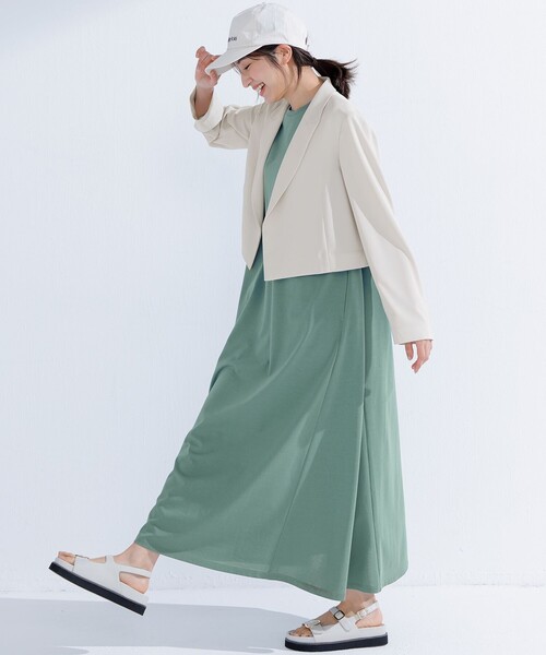 23区 L(ニジュウサンクオオキイサイズ)の「【Oggi8月号掲載/接触冷感/洗える】ツイストコットンプレーティング スリーブレスワンピース(ワンピース・レディース・グレー系/ブラウン系/モスグリーン系/ブラック系・44/46)」の15枚目の写真