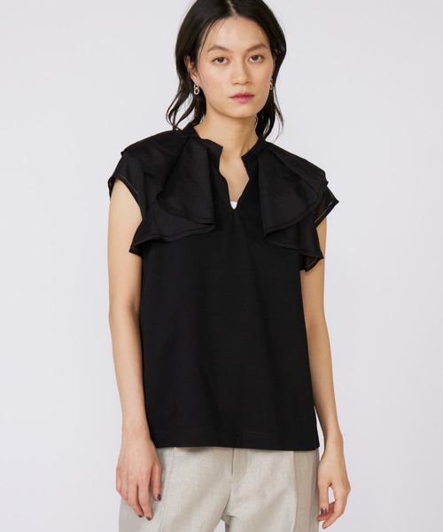 INED（イネド）の「ラッフルカラードッキングプルオーバー（Tシャツ/カットソー・レディース・ホワイト/ブラック/モカ・9号/11号）」の2枚目の写真