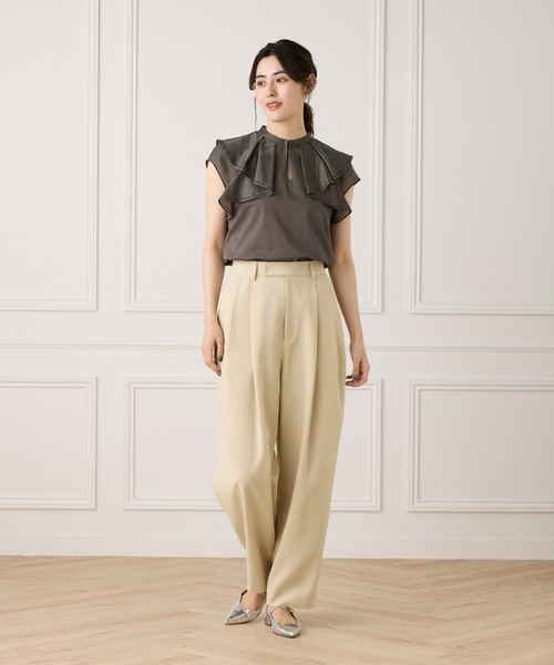 INED（イネド）の「ラッフルカラードッキングプルオーバー（Tシャツ/カットソー・レディース・ホワイト/ブラック/モカ・9号/11号）」の18枚目の写真