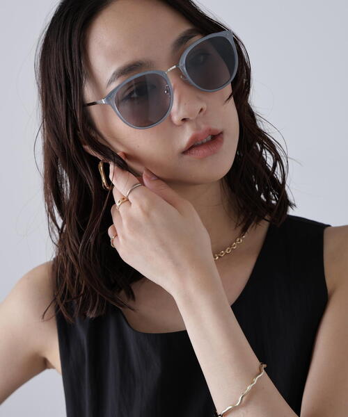 FREE'S MART(フリーズマート)の「カラーフレームサングラス(サングラス・レディース・ブルー/ブラック・フリ-)」の12枚目の写真