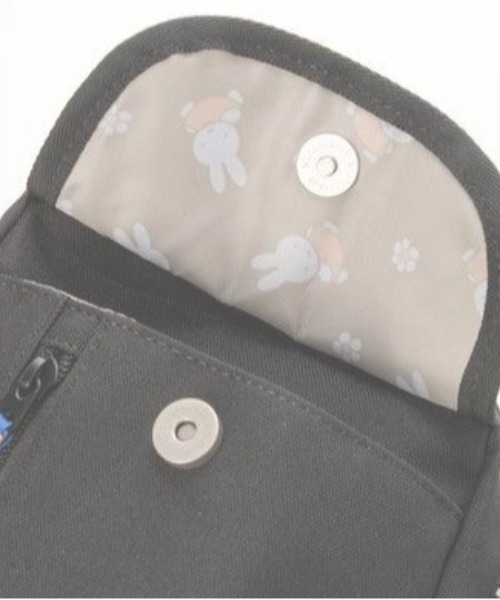 MEI OCEAN(メイオーシャン)の「MEI OCEAN ショルダーバッグ レディース 斜めがけ 大人 ミッフィー コラボ商品 MEI タテ型ショルダー(ST)(ショルダーバッグ・レディース・ブラック・FREE)」の9枚目の写真