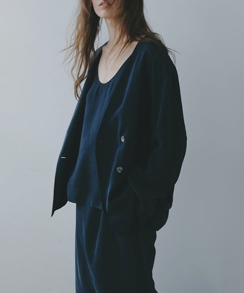 ETRE TOKYO（エトレトウキョウ）の「キュプラタンクトップ