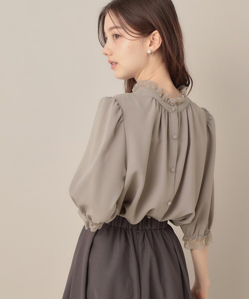 couture brooch（クチュールブローチ）の「【華やか・大人可愛い・5分袖】エンブロレース前後2WAYブラウス（シャツ/ブラウス・レディース・ブラック/アイボリー/ブラウン系その他・40/38/42/36）」の20枚目の写真