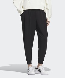 スポーツウェア・ダンスウェア」に該当するadidas（アディダス