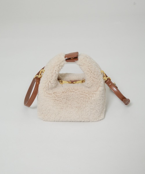 NANO universe(ナノユニバース)の「SINBONO/Vienna エコファークロスボディバッグ(ショルダーバッグ・レディース・クリーム・FREE)」の8枚目の写真