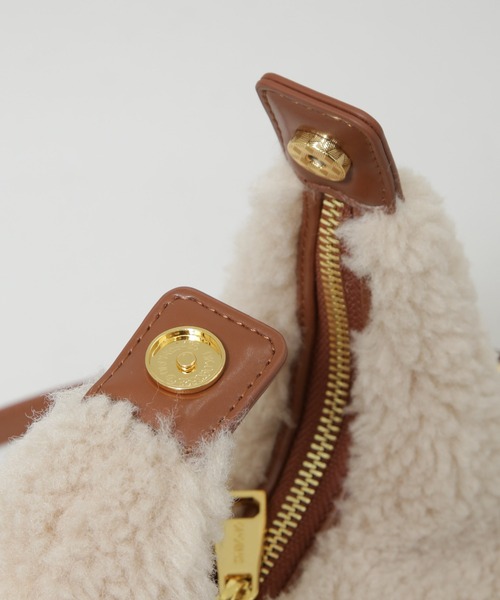 NANO universe(ナノユニバース)の「SINBONO/Vienna エコファークロスボディバッグ(ショルダーバッグ・レディース・クリーム・FREE)」の11枚目の写真