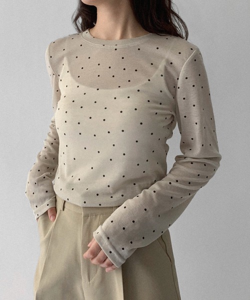 on:nue（オンニュ）の「【on:nue】[お気に入り登録数14,000突破！][着用動画あり！/大人ドットシリーズ 長袖登場！] シアードットロングスリーブカットソー（Tシャツ/カットソー・レディース・アイボリー/グレー・FREE）」の18枚目の写真