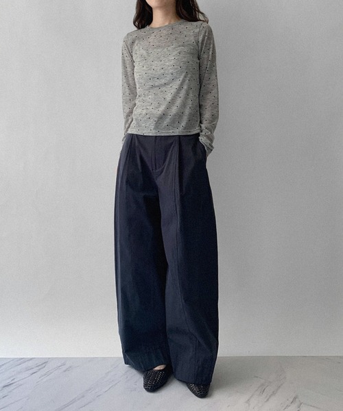 on:nue（オンニュ）の「【on:nue】[お気に入り登録数14,000突破！][着用動画あり！/大人ドットシリーズ 長袖登場！] シアードットロングスリーブカットソー（Tシャツ/カットソー・レディース・アイボリー/グレー・FREE）」の10枚目の写真