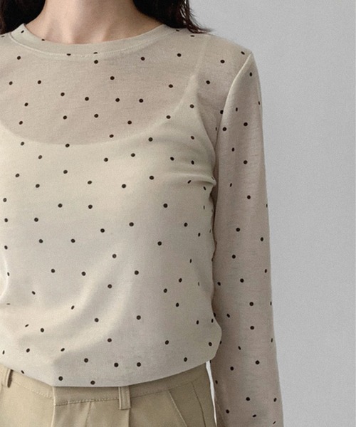 on:nue（オンニュ）の「【on:nue】[お気に入り登録数14,000突破！][着用動画あり！/大人ドットシリーズ 長袖登場！] シアードットロングスリーブカットソー（Tシャツ/カットソー・レディース・アイボリー/グレー・FREE）」の13枚目の写真