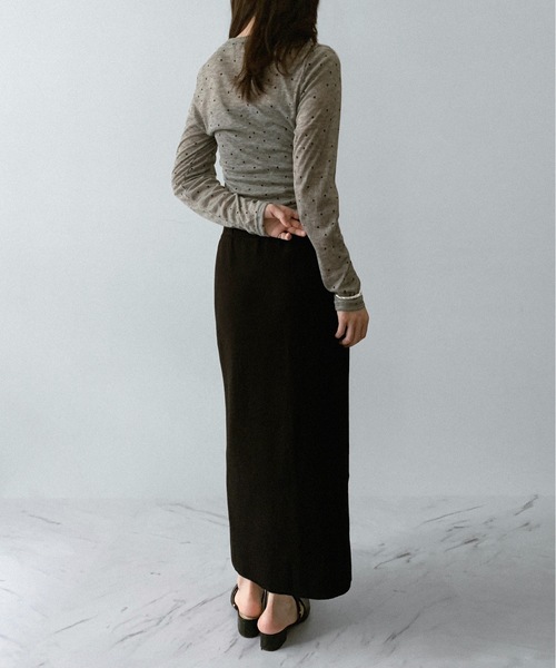 on:nue（オンニュ）の「【on:nue】[お気に入り登録数14,000突破！][着用動画あり！/大人ドットシリーズ 長袖登場！] シアードットロングスリーブカットソー（Tシャツ/カットソー・レディース・アイボリー/グレー・FREE）」の21枚目の写真