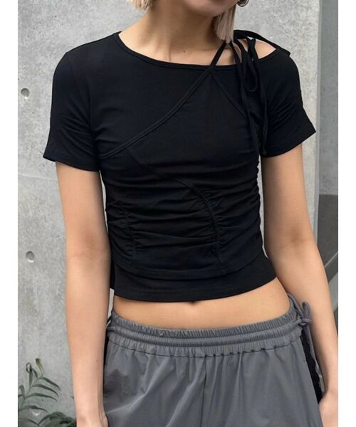 EMODA(エモダ)の「アシンメトリーギャザーレイヤートップ(Tシャツ/カットソー・レディース・レッド/ホワイト/グレー/ブラック・FREE)」の15枚目の写真