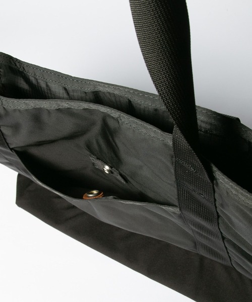 GREGORY(グレゴリー)の「GREGORY MIGHTY TOTE V2 グレゴリー マイティートートバッグ(トートバッグ・メンズ・ブラック・FREE)」の4枚目の写真